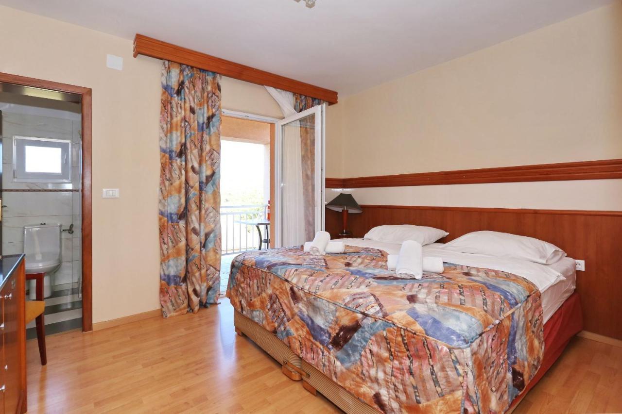Villa Tade Debeljak Kültér fotó